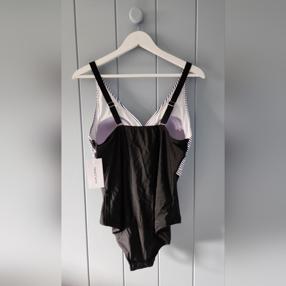 Meet.Curve one-piece size XL adjustable strap cross bust swimsuit - Picture 2 of 4